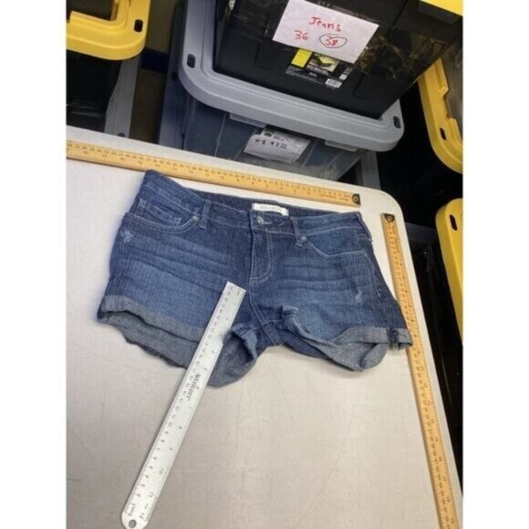 Grandpa mob wife clean girl office fairy core Bullhead Women’s Shorts Size 7 - Picture 1 of 3